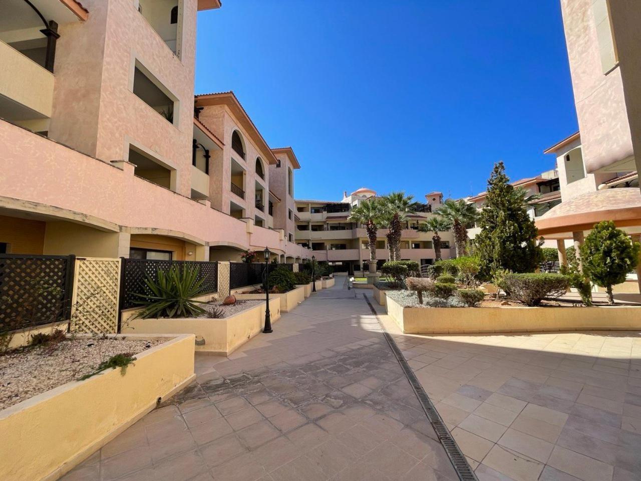 Queens Gardens Paphos 外观 照片