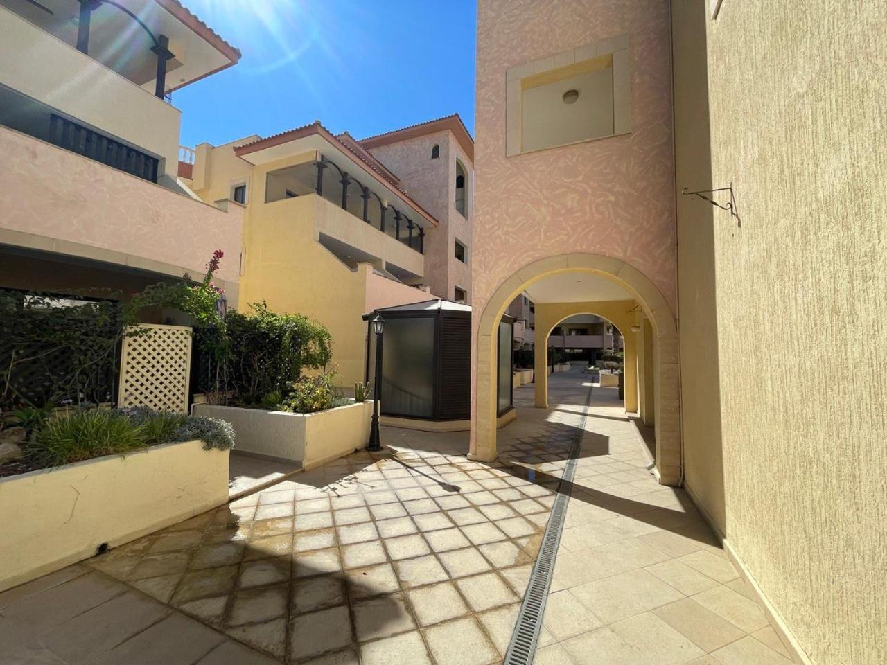 Queens Gardens Paphos 外观 照片