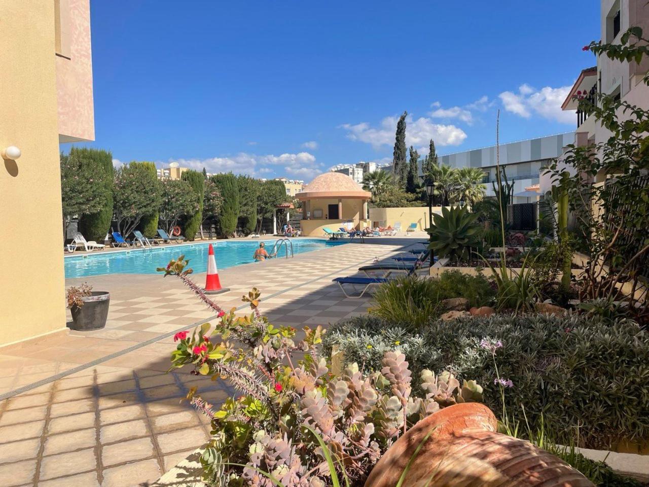 Queens Gardens Paphos 外观 照片